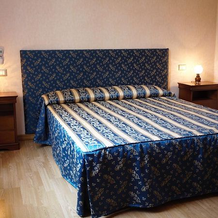 Bed and Breakfast Residenza Matilde Рим Екстер'єр фото